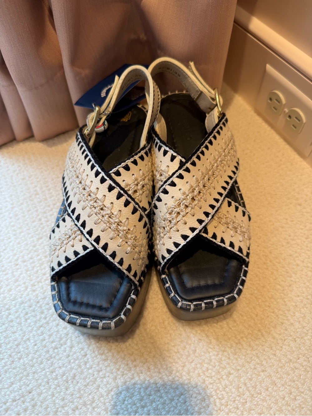 FARM RIO CLOP PLATFORM Women’s Off White and Sand shoe US 8 NWT